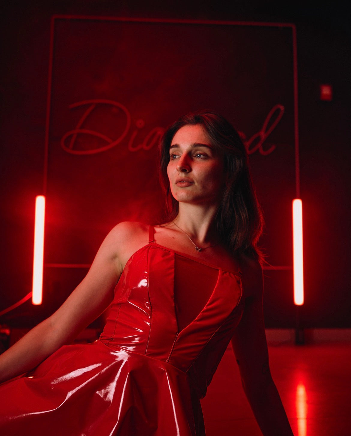 Lateksowa sukienka — Szał