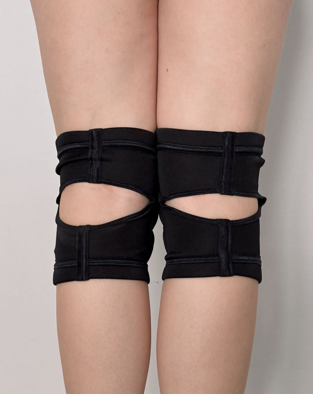 Klasyczne nakolanniki do tańca